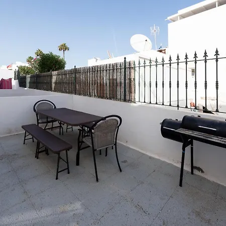 Lava Teneguia, 5 Guests In 2 Bedrooms Apartment Puerto del Carmen (Lanzarote)
